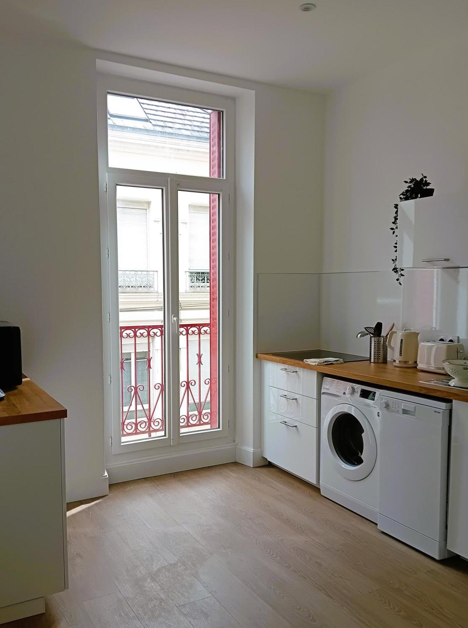 102 - Appart Renove Avec Grand Salon Et 1 Chambre - Tram Et Clinique Mutualiste A 1 Min Grenoble Dış mekan fotoğraf